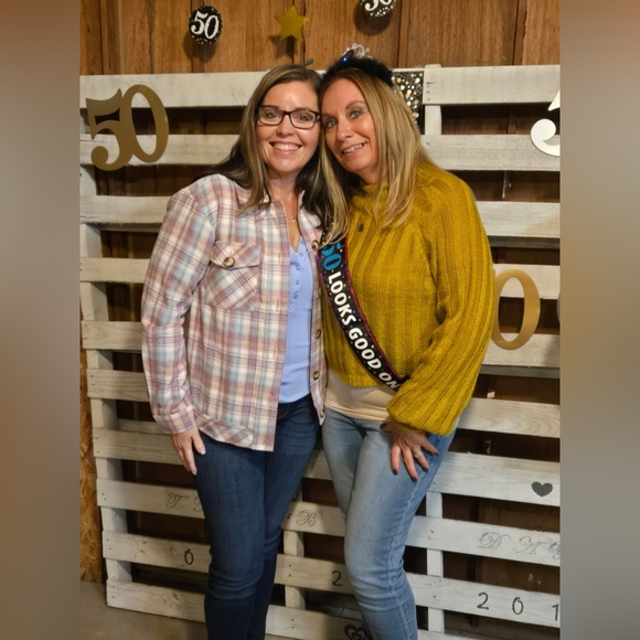 LIVE Saturday 7:30 $25 and under today only and buyers giveaway! - Picture 14 of 14